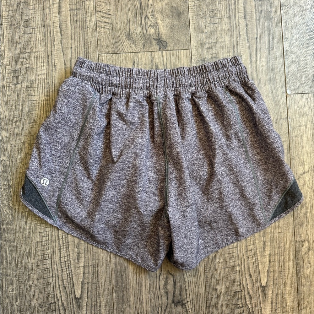Lululemon Hotty Hot Short II *Long 4"-Heather Lux- Size 6 - Picture 5 of 8